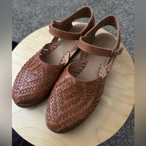 Brown Woven Leather Hauraches